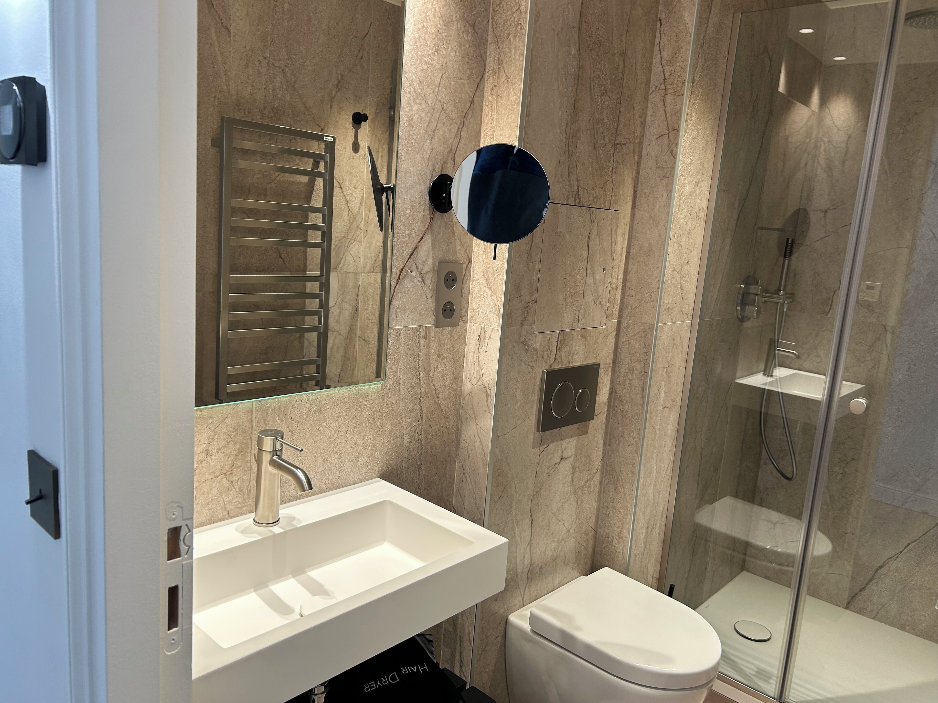 Standard-Doppelzimmer, Stadtblick | Badezimmer