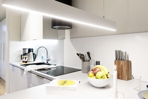 Fridge, oven, stovetop, dishwasher - Op`n Diek - Beautiful Holiday Apartment with Sauna and Terrace (Fehmarn)