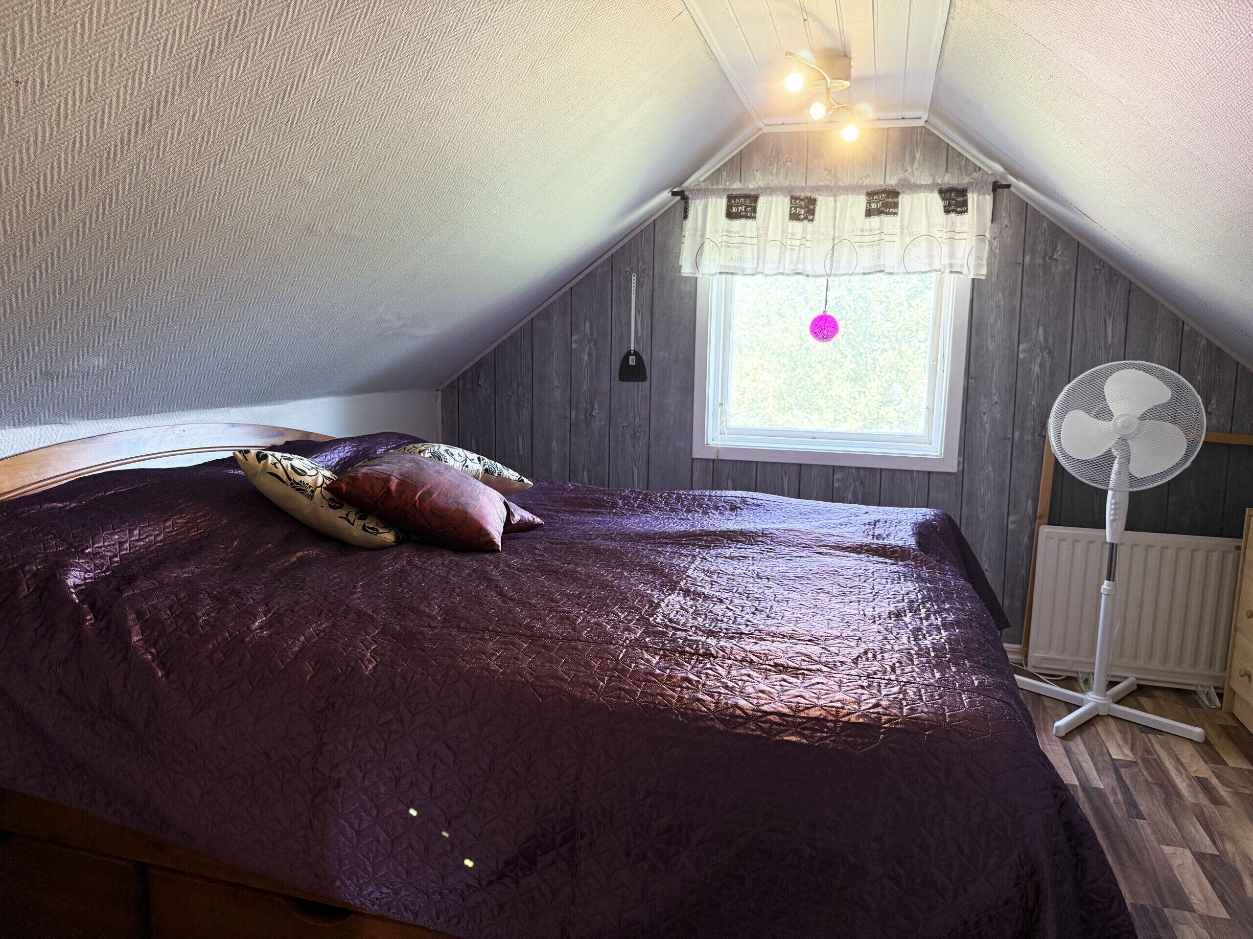 2 Schlafzimmer, Bügeleisen/Bügelbrett, kostenloses WLAN
