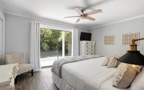 2 室のベッドルーム、アイロン / アイロ  ン台、WiFi、ベッドシーツ