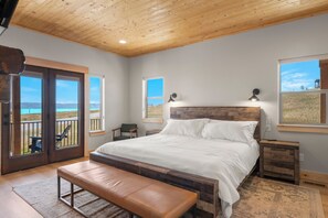 7 bedrooms, desk, free WiFi, bed sheets - The Ranch at Bear Lake | 7BR Lodge w/ Hot Tub, Theater & Reserve Beach (Fish Haven)