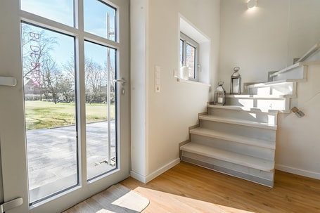 Interior. Bi de Bark – Enjoy Stylish Living in a Holiday Home with Sauna and Terrace