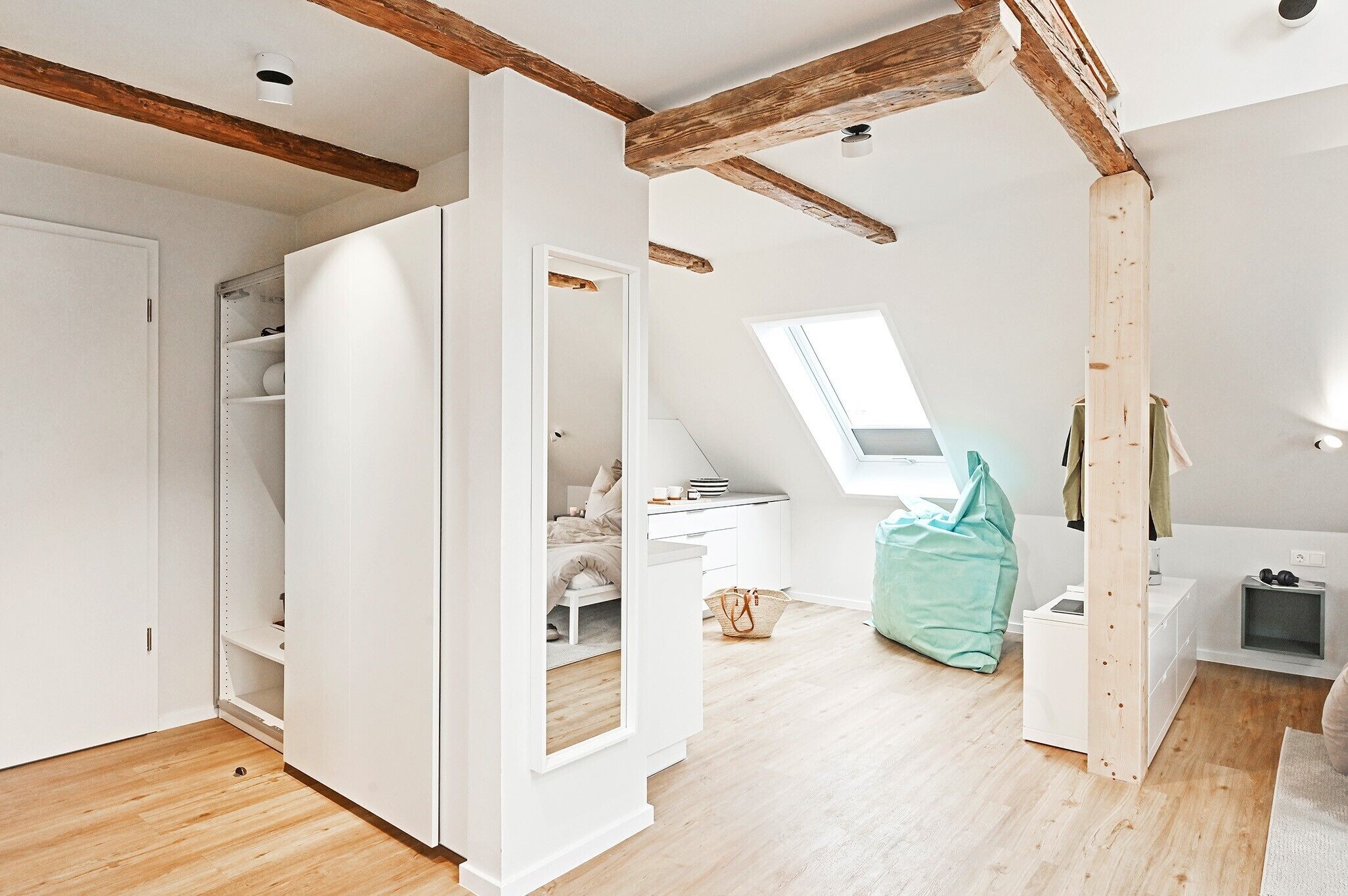 WiFi、ベッドシーツ