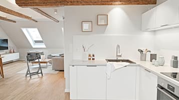 Refrigerador, horno, parrilla de estufa y lavavajillas