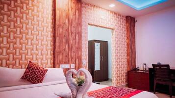 Executive Suite, Balcony, City View | Desk, laptop workspace, free WiFi
