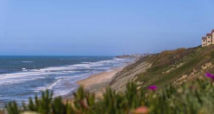 2 bedroom apartment - 7 minutes walk from the beach