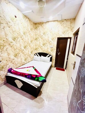 Habitación individual estándar | Wifi gratis y ropa de cama