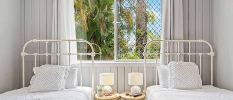 2 chambres, bureau, Wi-Fi, draps fournis