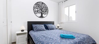 Home2Book Cozy Apt with Terrace near the Beach