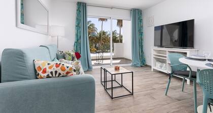 Home2Book Cozy Apt with Terrace near the Beach