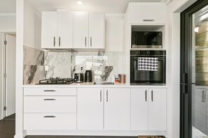 Apartment, 1 Bedroom, Mountain View | Interior