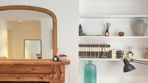 Unclassified image, 4 of 23, button - Victorian appartement in Marylebone (London)