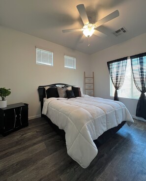 2 bedrooms, WiFi, bed sheets