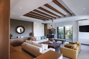 5 bedrooms - Luxurious Villa Rizes - With Private Pool (Rethymno)