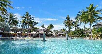 Infinity's Edge—Poolside Retreat at Temple Resort