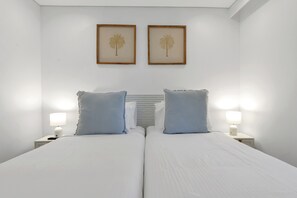 2 dormitorios, tabla de planchar con plancha, wifi y ropa de cama