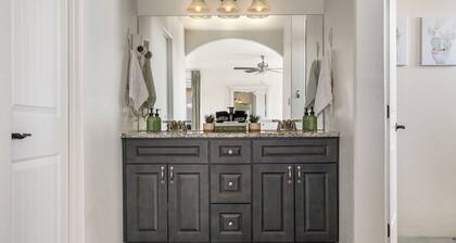 Spacious family friendly 5-bedroom house in enchanting Santa Fe