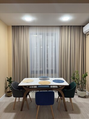 Dining - Serenity   (Dushanbe)