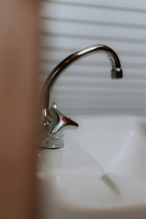 Douche, sèche-cheveux