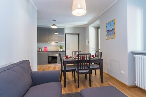 Appartamento 2 camere da letto | 客廳 | 30 吋電視連衛星電視頻道