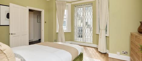1 chambre, bureau, Wi-Fi, draps fournis