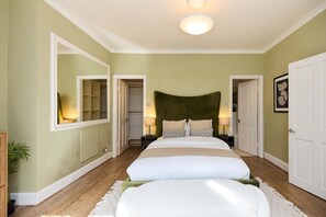 1 bedroom, desk, WiFi, bed sheets