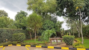 المنشأة من الخارج