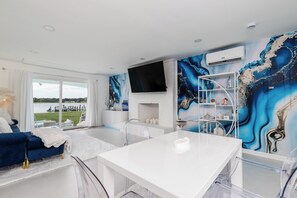 Interior - Tranquil Direct Waterfront house in West Ocean City, MD!!!! (Ocean City)