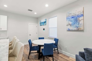 Dining - Modern Duplex in Charming Old West - Walk to Downtown (Tampa)