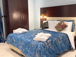 Doppel- oder Zweibettzimmer | Zimmersafe, Verdunkelungsvorhänge, schallisolierte Zimmer