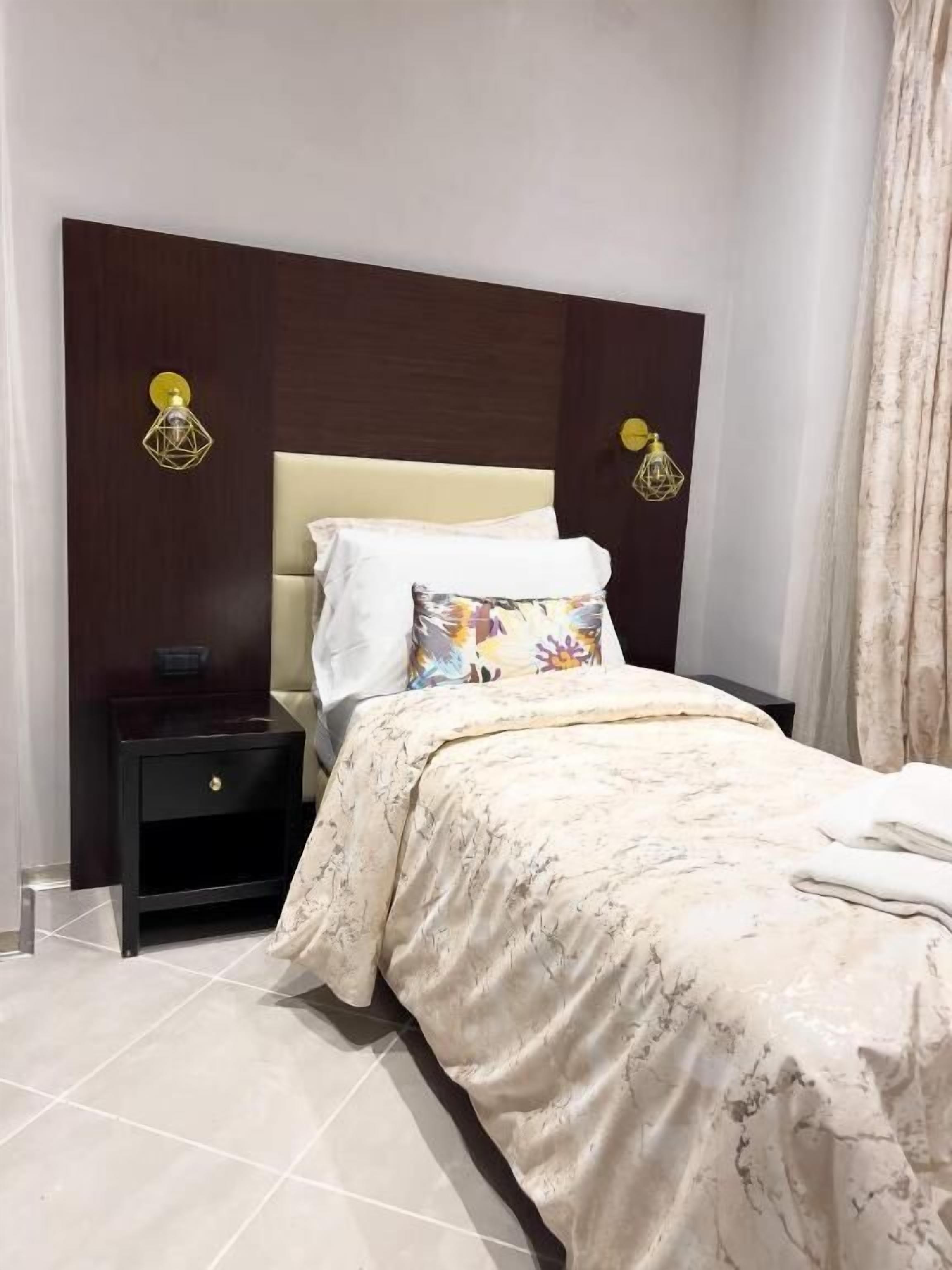 Einzelzimmer | Zimmersafe, Verdunkelungsvorhänge, schallisolierte Zimmer