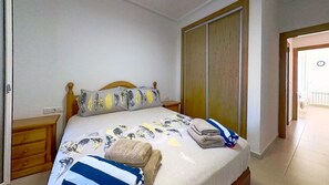 2 Schlafzimmer, Bügeleisen/Bügelbrett, kostenloses WLAN, Bettwäsche