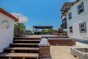 Outdoor pool - Casa Sirena Belize - Sirena House Caye Caulker, King Size Bed w/ Pool! (Caye Caulker)