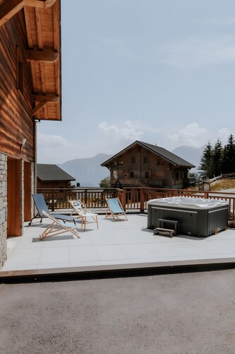 Chalet 'Salt Lake' avec vue sur la montagne, terrasse privée et Wi-Fi