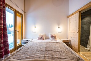 4 bedrooms, WiFi - Chalet 'Salt Lake' with Mountain View, Private Terrace and Wi-Fi (Fontcouverte-la-Toussuire)