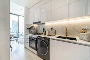 Fridge, microwave, oven, stovetop