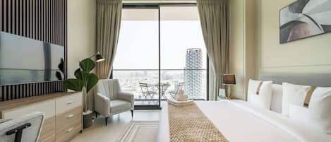 Iron/ironing board, travel crib, WiFi, bed sheets