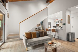 Smart TV, fireplace, offices