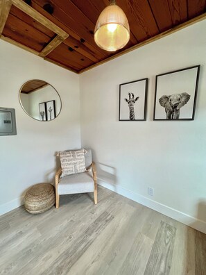 Interior - Charming bungalow in Clovis foothills with AC (Prather)