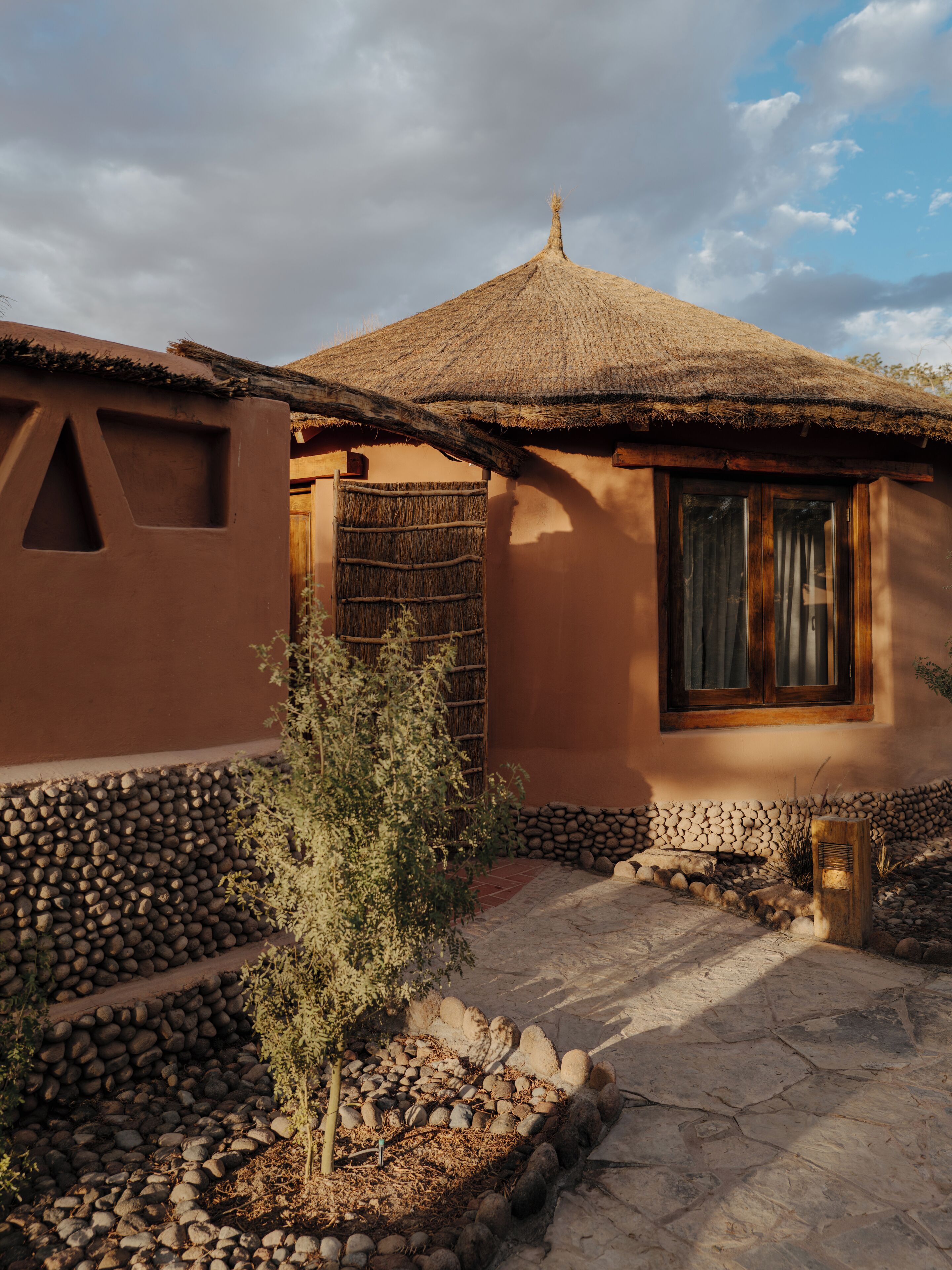 Free minibar, free WiFi, bed sheets