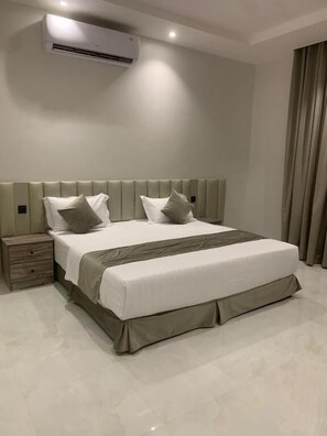 In-room safe, blackout curtains, soundproofing, iron/ironing board