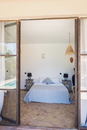 3 dormitorios, tabla de planchar con plancha, wifi y ropa de cama