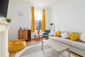 TV - Spacious apartment in London (London)