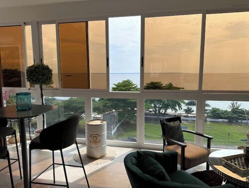 City center apartment with sea view