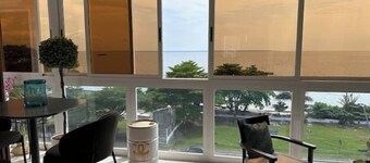 City center apartment with sea view