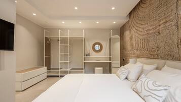 1 dormitorio, tabla de planchar con plancha, wifi y ropa de cama