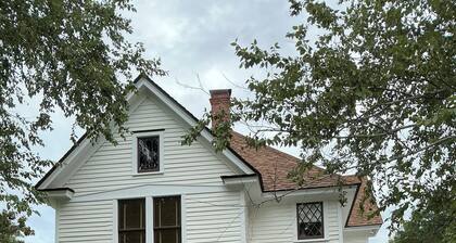 Magnolia House Bed & Breakfast