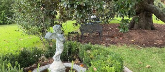 Magnolia House Bed & Breakfast