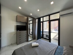 Classic Apartment, Balcony