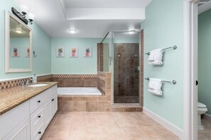 Hair dryer, towels - NEW LISTING! Luxury Townhome at Kulalani 2104 (Waimea)